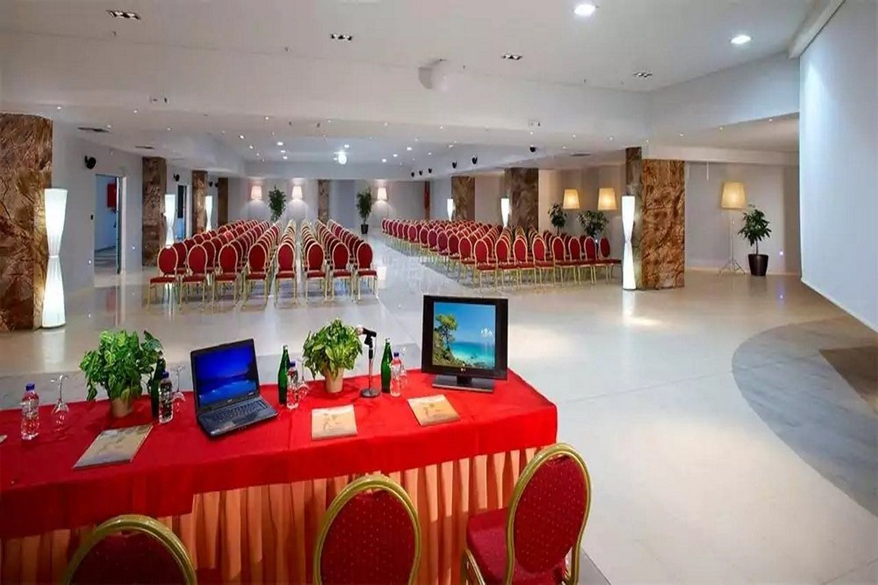 Istion Club & Spa Nea Poteidaia Buitenkant foto